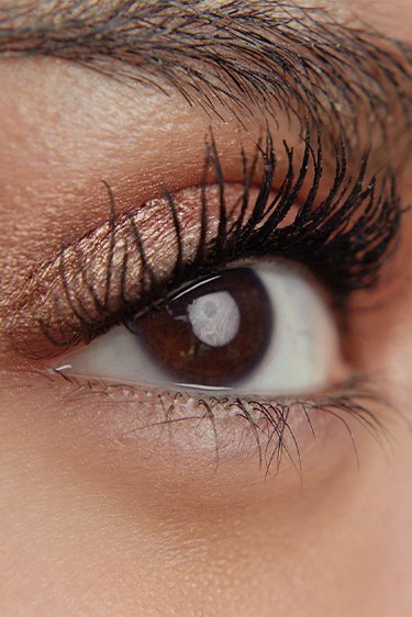 Macro œil Info produit Colossal Curl Bounce mobile