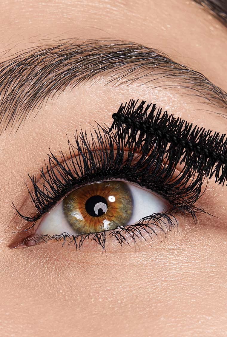 Macro application Maybelline The Falsies Lash Lift