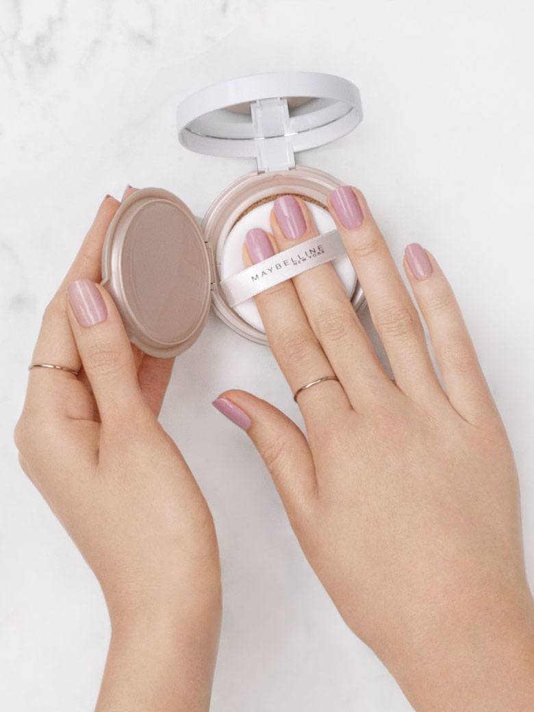Fond de teint liquide Maybelline Dream Cushion conseils d’application étape3